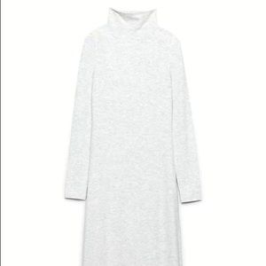 BNWT Aritzia Wilfred Lounge Midi Dress